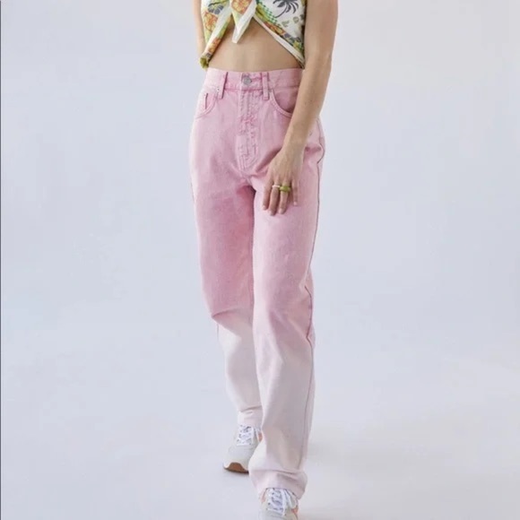 BDG Pink Recycled High-Waisted Baggy Ombré Jean 27 - Picture 3 of 10